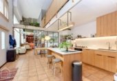 Local comercial en venta con 176m² en Barcelona, en la zona de Hostafrancs, Carrer de Miquel Bleach foto