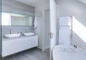 Local comercial en venta con 235m² en Madrid, en la zona de Palomeras Bajas, Avenida de las Palomeras foto