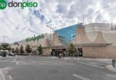 152m² commercial premises for sale in Granada, Calle Arabial photo