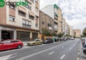 152m² commercial premises for sale in Granada, Calle Arabial photo