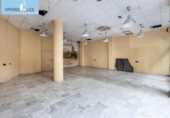 152m² commercial premises for sale in Granada, Calle Turina photo