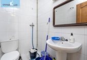 152m² commercial premises for sale in Granada, Calle Turina photo