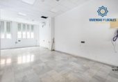 152m² commercial premises for sale in Granada, Calle Cañaveral photo