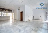 152m² commercial premises for sale in Granada, Calle Cañaveral photo