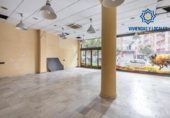 152m² commercial premises for sale in Granada, Calle Cañaveral photo