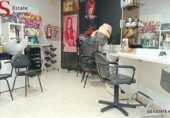61m² hair salon for sale in Blanes, Carrer Jaume I photo