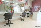 61m² hair salon for sale in Blanes, Carrer Jaume I photo