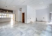 152m² commercial premises for sale in Granada, Calle Santa Clotilde photo