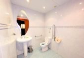 140m² commercial premises for sale in Santa Eulalia del Río, Avinguda del Centre photo