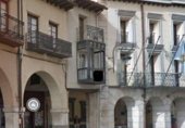 Edificio Residencial en venta con 275m² en Aranda de Duero, Calle Tamarón foto