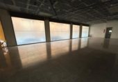 356m² commercial premises for sale in Mataró, Carrer de Gibraltar photo