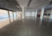 356m² commercial premises for sale in Mataró, Carrer de Gibraltar photo