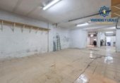 Local comercial en venta con 134m² en Granada, en la zona de Santa Adela, Calle Poeta Gracián foto