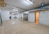 Local comercial en venta con 134m² en Granada, en la zona de Santa Adela, Calle Poeta Gracián foto