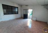 850m² warehouse for sale in Cuenca, Calle Primera photo