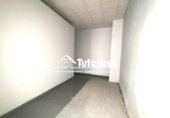 Local comercial en venta con 197m² en Dos Hermanas, Calle Toneleros foto