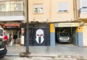 193m² commercial premises for sale in Valencia, in the area of les Tendetes, Avenida Burjassot photo