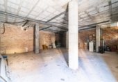 Local comercial en venta con 198m² en Granada, Calle Santuario foto
