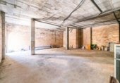 Local comercial en venta con 198m² en Granada, Calle Santuario foto