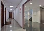 170m² office for sale in A Coruña, Rúa Riego de Agua photo