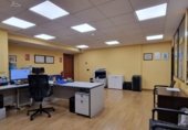 328m² office for sale in A Coruña, Praza María Pita photo