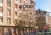 Local comercial
en venda
amb 25m² a Oviedo, a la zona de Buenavista, Calle José Ramón Tolivar Faes foto