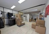 Local comercial en venta con 400m² en Barcelona, en la zona de el Putget i Farró, Carrer d'Elisa foto