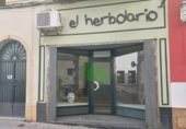 Local comercial en venta con 153m² en Montijo, Calle Teide foto