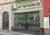 Local comercial en venta con 153m² en Montijo, Calle Teide foto