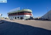 924m² building for sale in Peligros, photo