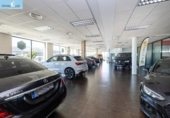 924m² building for sale in Peligros, photo