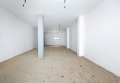110m² commercial premises for sale in Granada, in the area of San Lázaro, Plaza de San Lázaro photo
