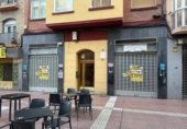 190m² commercial premises for sale in Zaragoza, Calle Barcelona photo