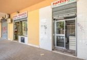 Librería en venta con 32m² en Sevilla, en la zona de Sevilla Este, avenida de las ciencias foto