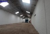 576m² entrepôt industriel pour vente à León, Calle Elcano photo