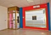 Local comercial en venta con 40m² en Brenes, Calle Virgen del Carmen foto