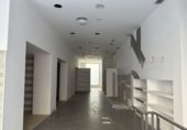Local comercial en venta con 208m² en Zaragoza, Calle Casto Méndez Núñez foto