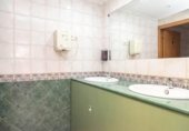 74m² commercial premises for sale in Mollet del Vallès, Carrer de Sant Llorenç photo