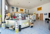Nau Industrial
en venda
amb 1400m² a Granada, a la zona de Barri de la Duquessa, Calle Conde de las Infantas foto