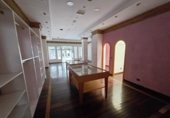 Local comercial en venta con 128m² en Vigo, en la zona de Vigo, avda. de camelias foto