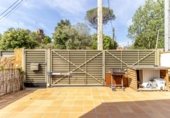 248m² building for sale in Castellar del Vallès, Carrer Vinyes photo