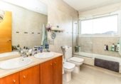 248m² building for sale in Castellar del Vallès, Carrer Vinyes photo