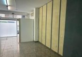 75m² hair salon for sale in Seville, in the area of The Remedies, Calle Virgen de la Cinta photo