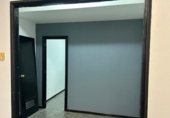 75m² hair salon for sale in Seville, in the area of The Remedies, Calle Virgen de la Cinta photo