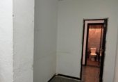 75m² hair salon for sale in Seville, in the area of The Remedies, Calle Virgen de la Cinta photo