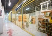 877m² warehouse industrial for sale in Madrid, in the area of Valverde, Calle de Isabel Colbrand photo