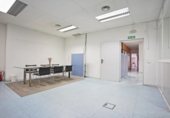877m² warehouse industrial for sale in Madrid, in the area of Valverde, Calle de Isabel Colbrand photo