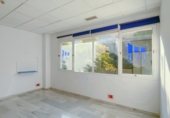 Oficina en alquiler con 141m² en Sevilla, en la zona de Huerta de Santa Teresa foto