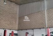 560m² warehouse industrial for sale in Coslada photo