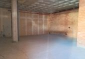 Local comercial en venta con 171m² en Utrera foto